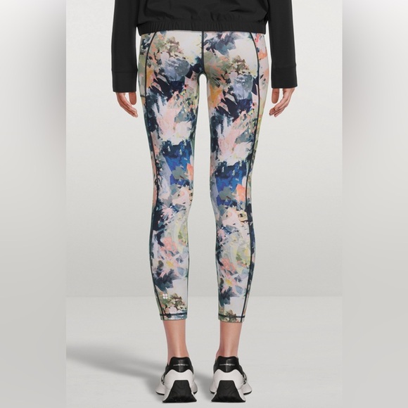 Sweaty Betty Super Sculpt 7/8 Leggings Watercolor Design - Picture 5 of 9
